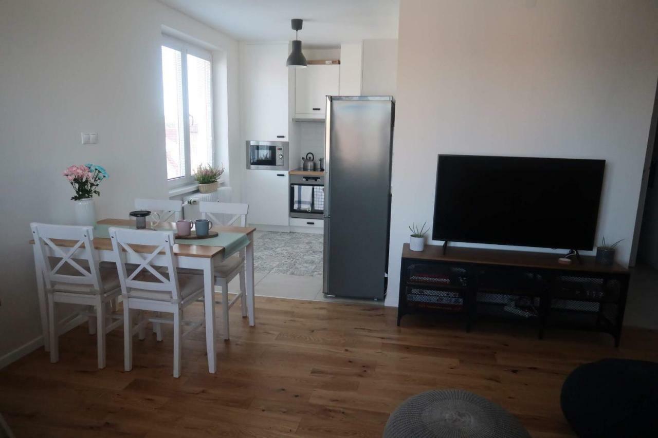 Hniezdo V Raji 1 - Luxurious Apartment 3 Min Walk To City Center Spišská Nová Ves المظهر الخارجي الصورة