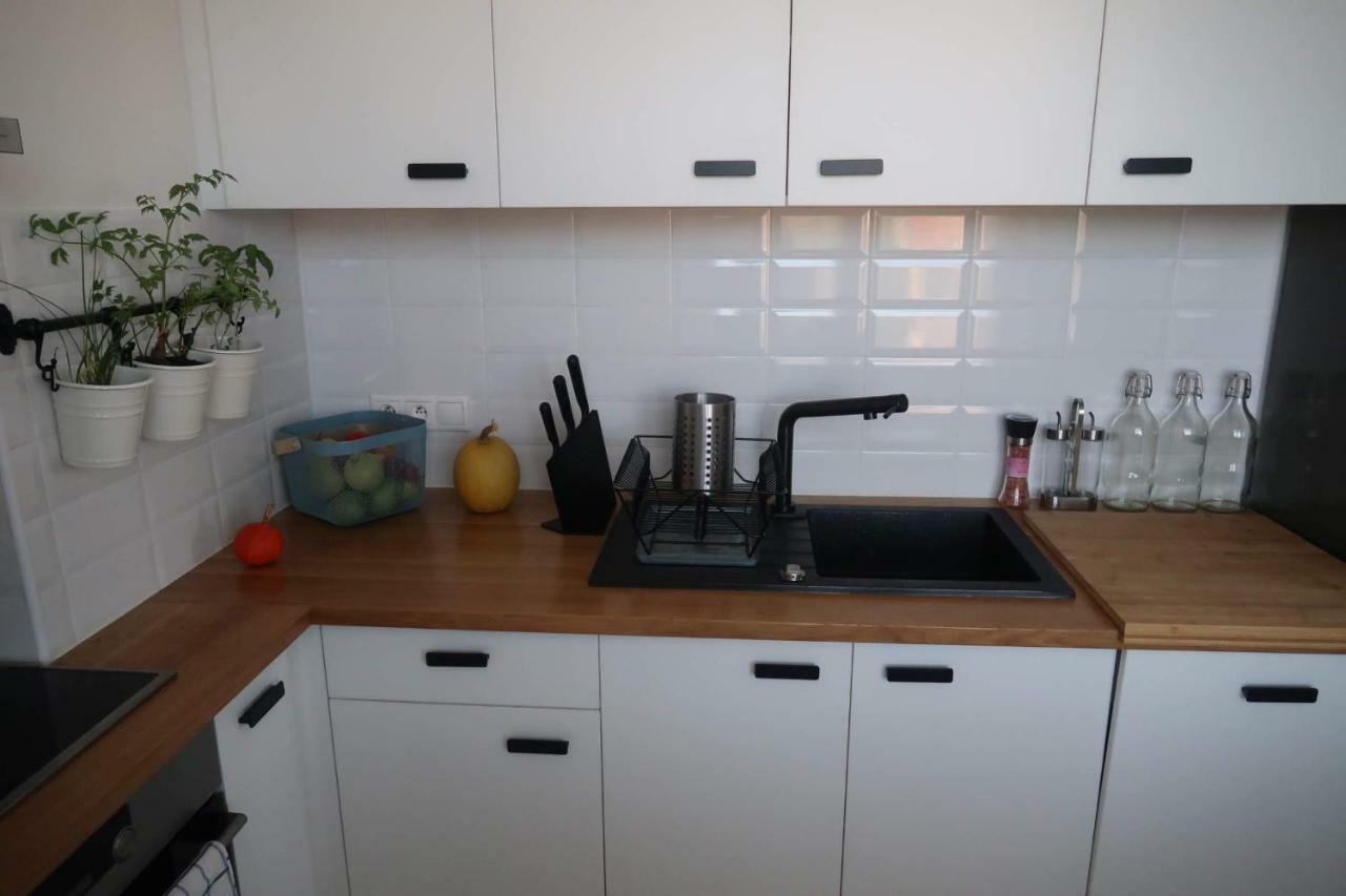 Hniezdo V Raji 1 - Luxurious Apartment 3 Min Walk To City Center Spišská Nová Ves المظهر الخارجي الصورة